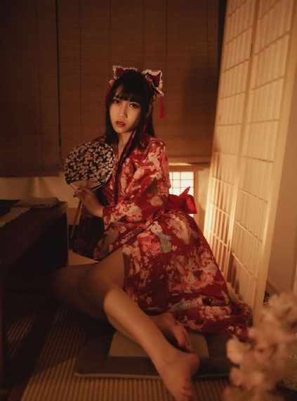 动漫人物桶动漫人物